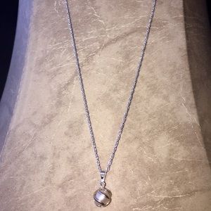 Vantel Pearls Twister Necklace